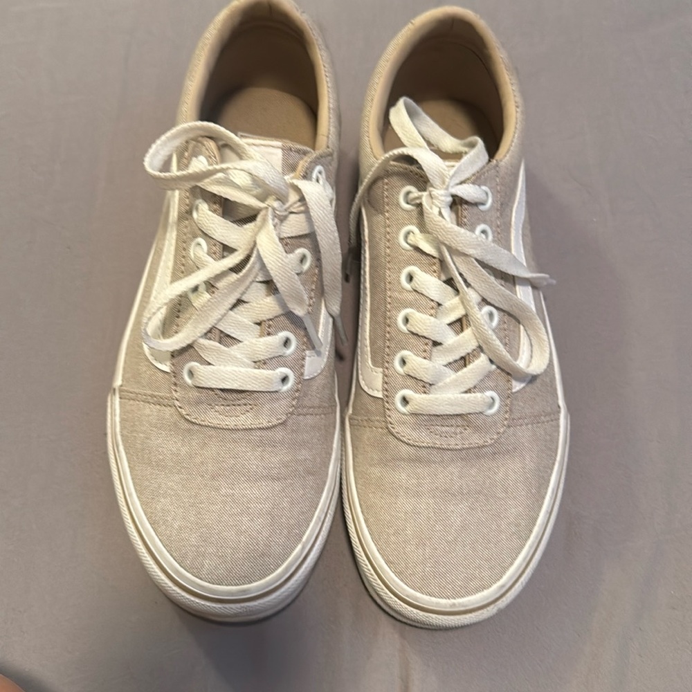 Vans size 8